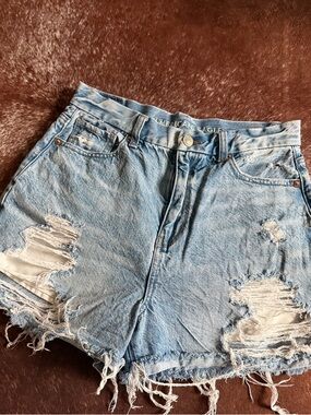 AE shorts Size 4